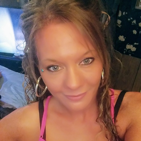 Meet your Posher, Lonna - Picture 3 of 9